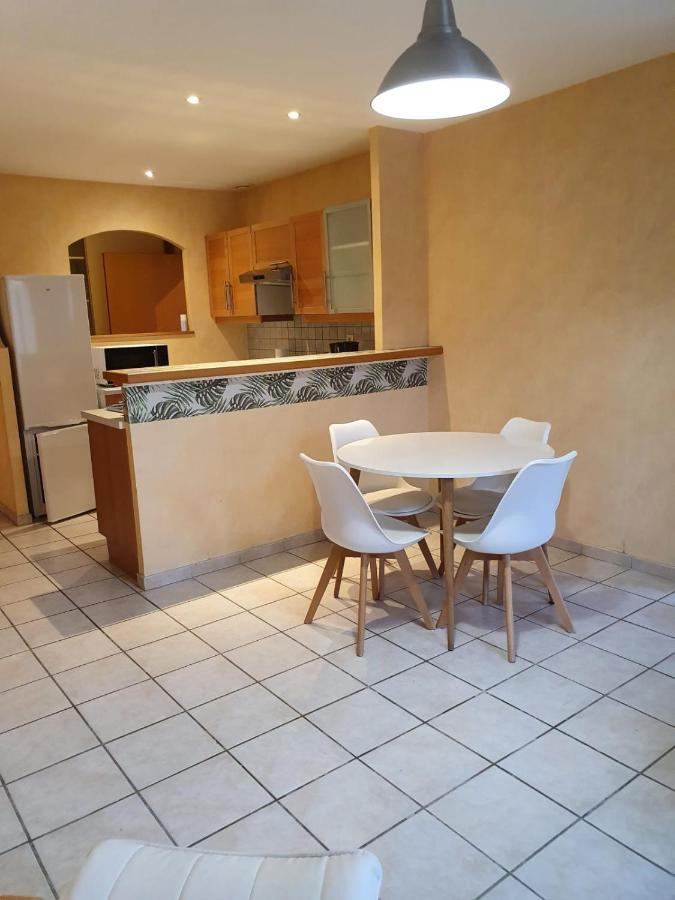 Le Saint-Hilaire Bed and Breakfast Buitenkant foto