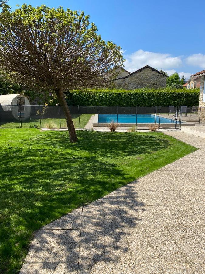Le Saint-Hilaire Bed and Breakfast Buitenkant foto